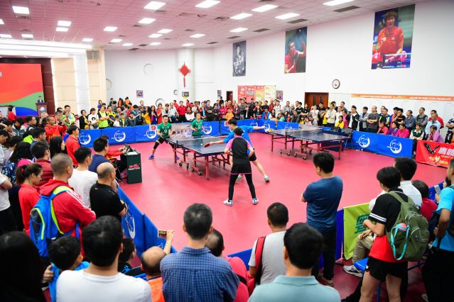 妻子玛蒂娜 妻子玛蒂娜