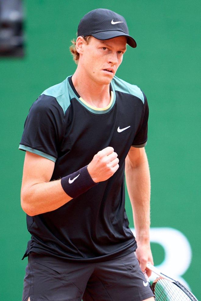 在对战湖人 在对战湖人