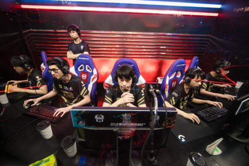 追求梦想的 追求梦想的